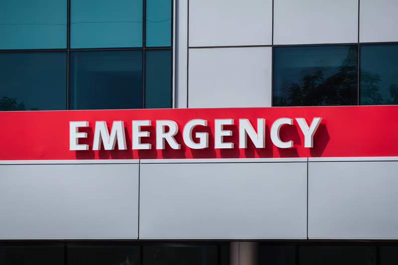 ER vs. Urgent Care - Where Should You Really Go? An emergency room sign. – urgent care vs ER for injuries
